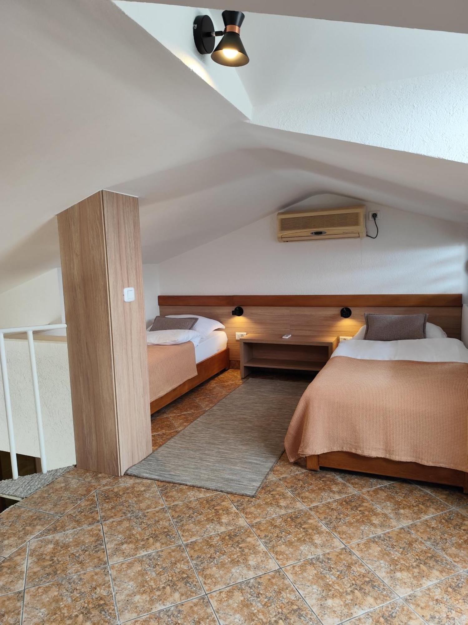 Guest House Jedro Petrovac Kamer foto