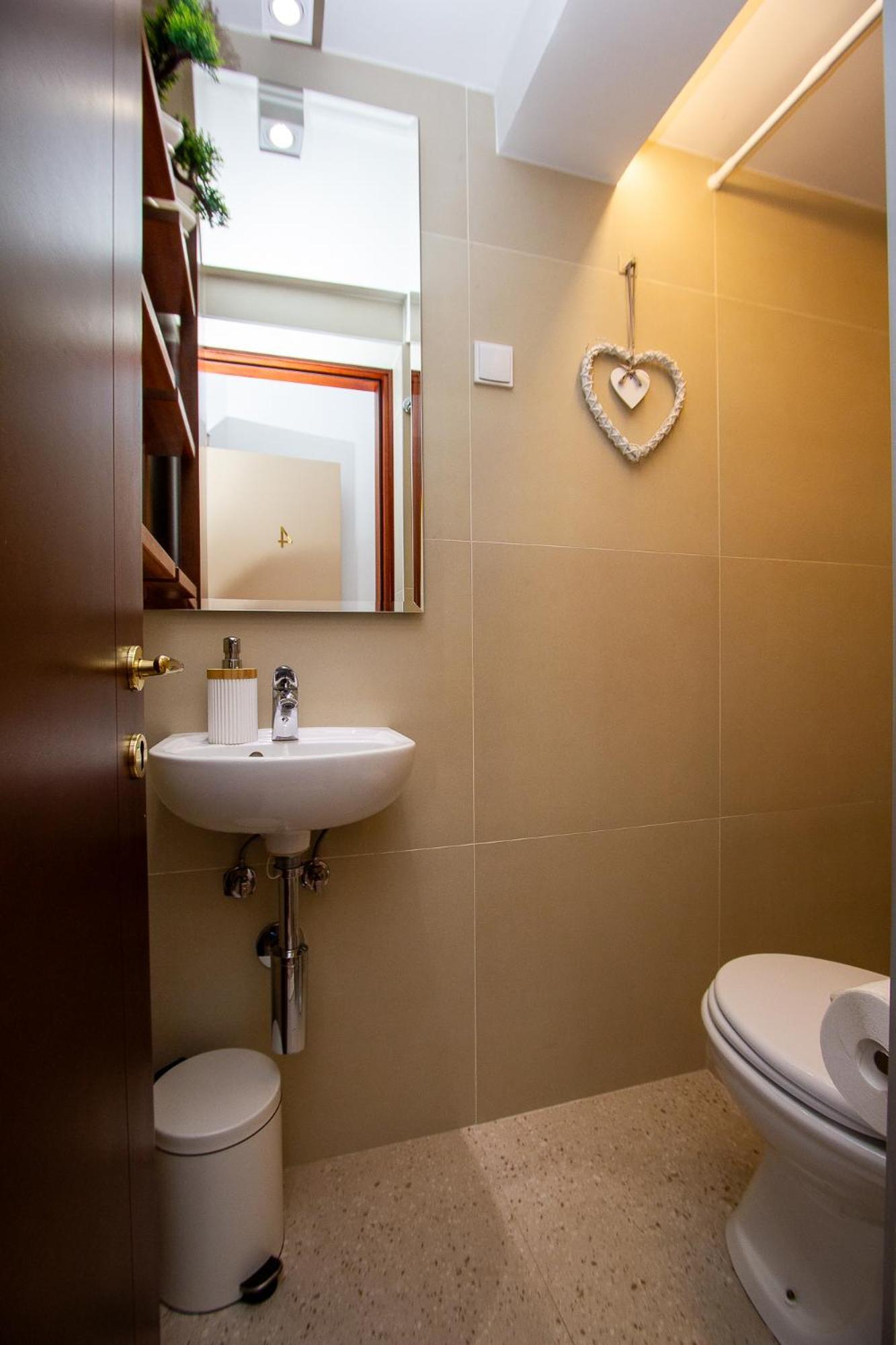 Guest House Jedro Petrovac Buitenkant foto