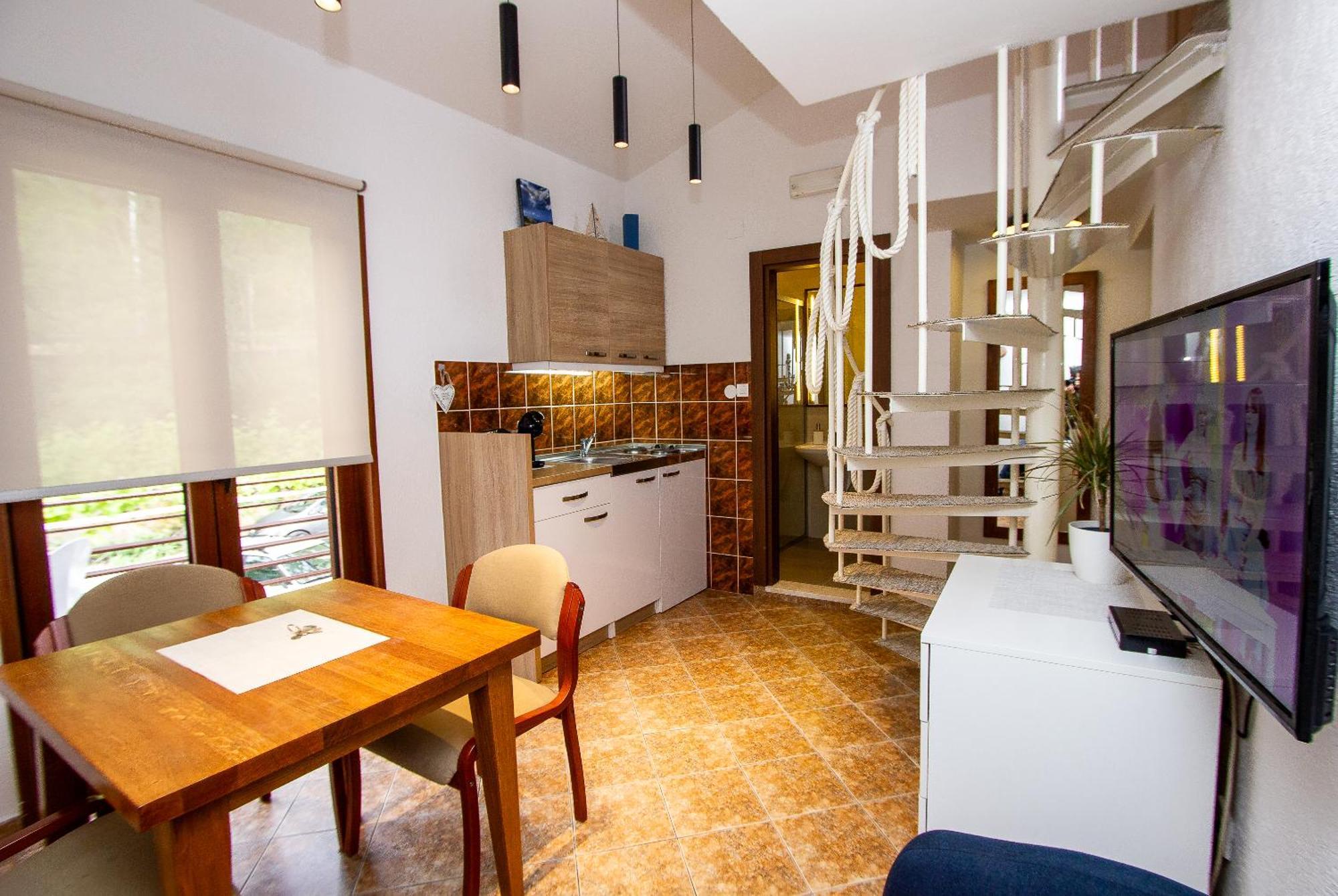 Guest House Jedro Petrovac Buitenkant foto