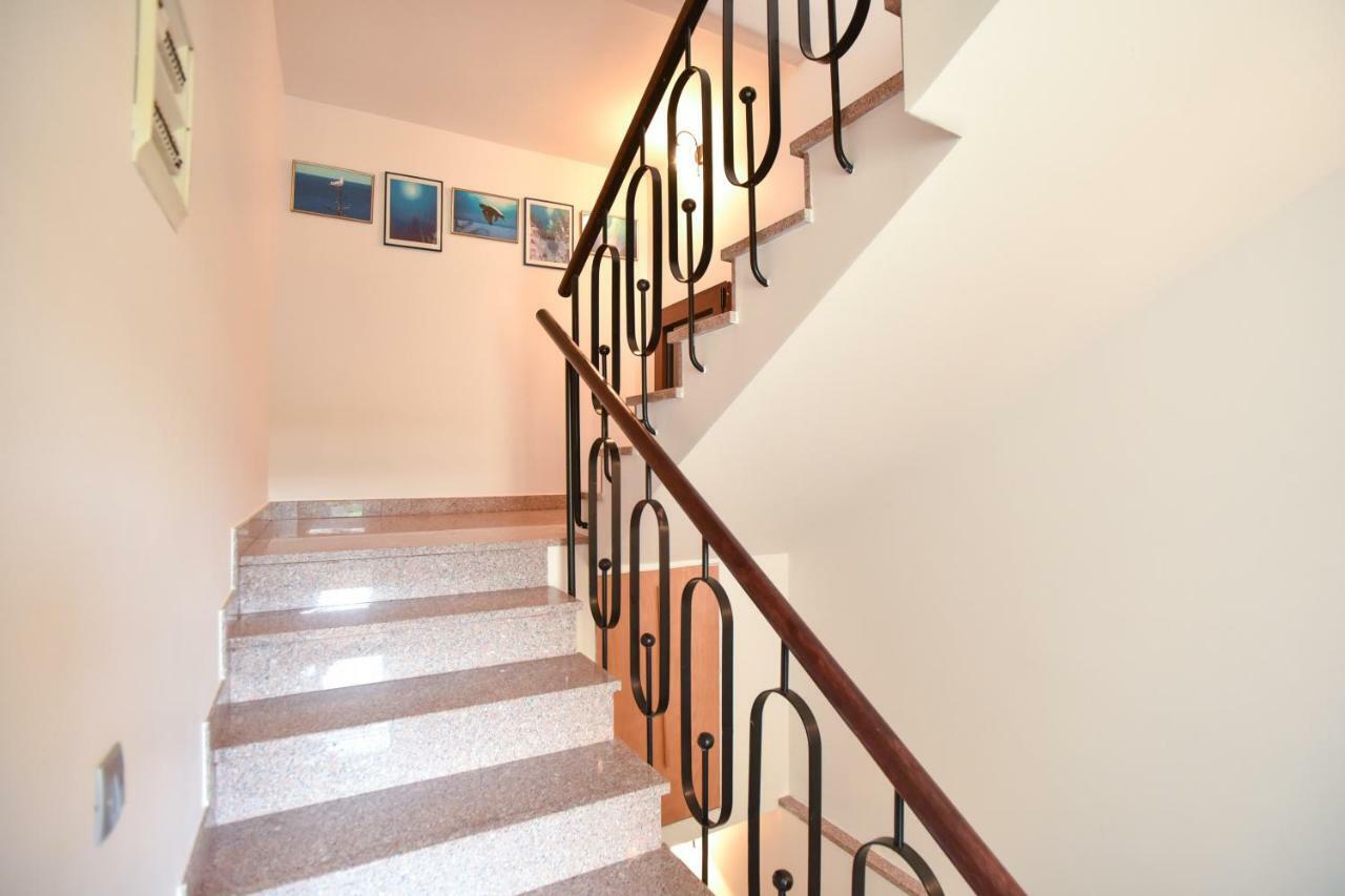 Guest House Jedro Petrovac Buitenkant foto