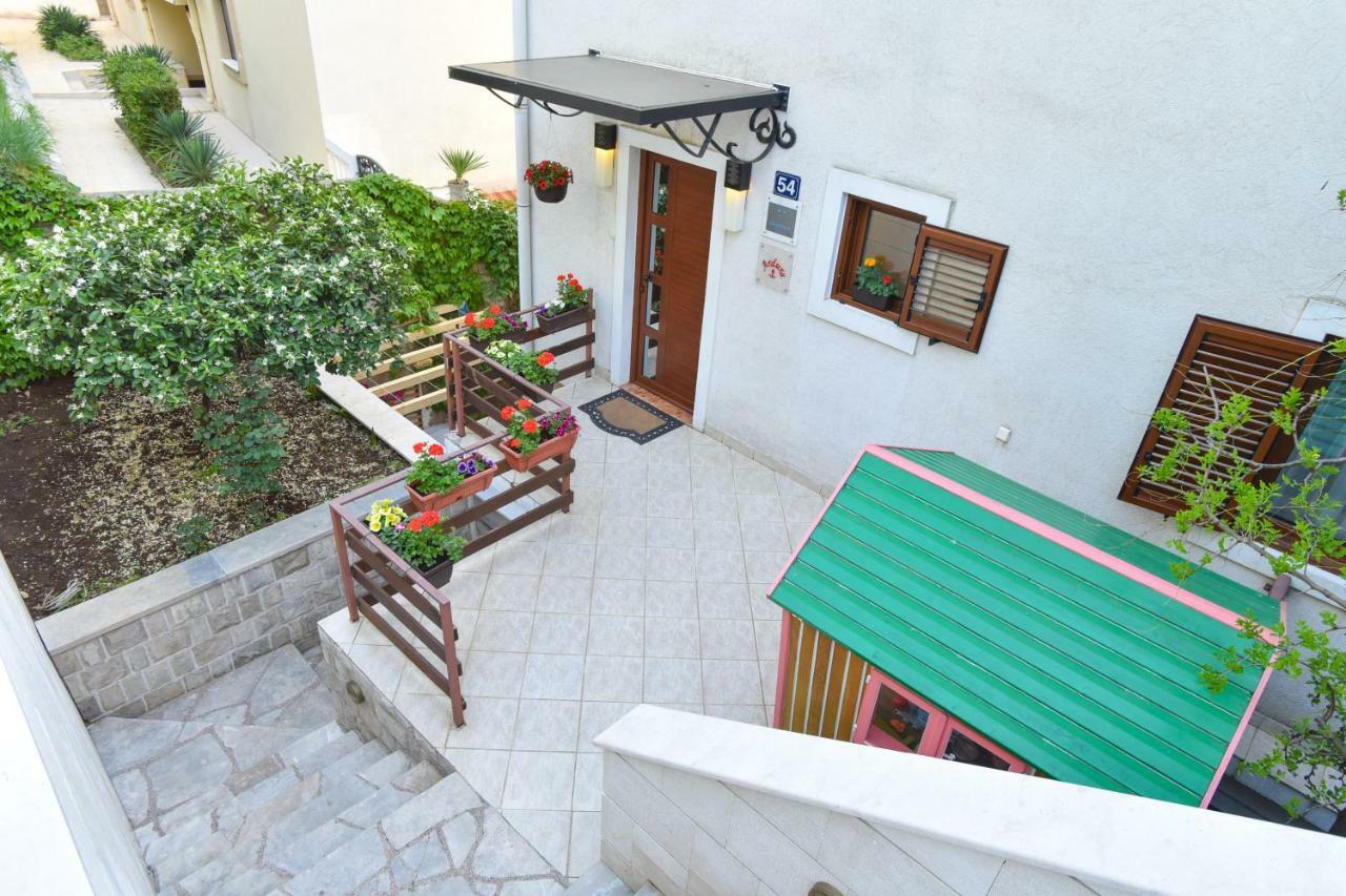 Guest House Jedro Petrovac Buitenkant foto